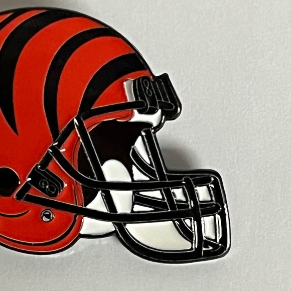 Cincinnatti Bengals Helmet Hat Pin Streetwear Hats Bag Football Fitted New Era - Picture 3 of 8